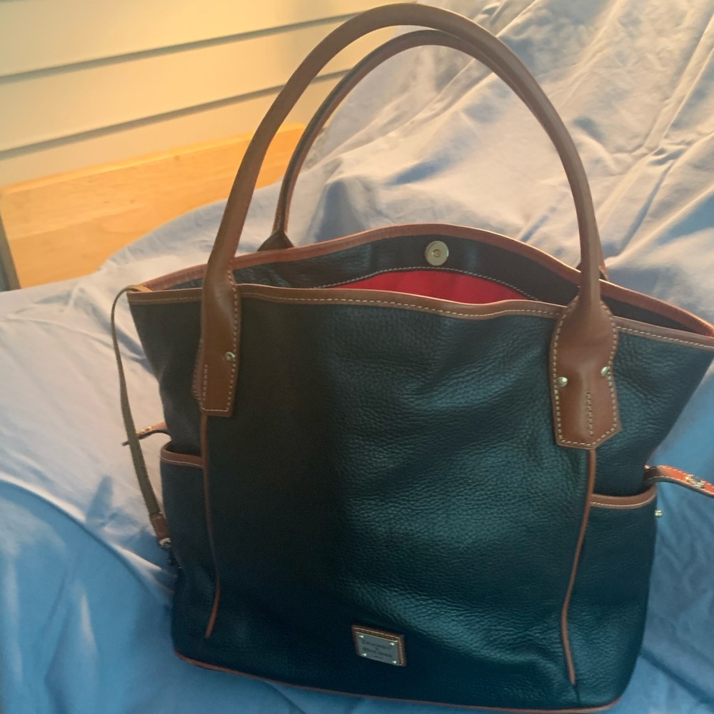 Dooney and Bourke tote